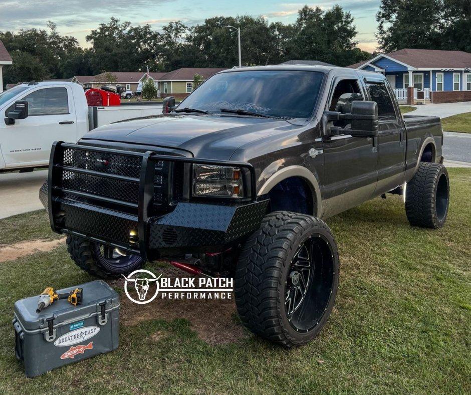 05-07-ford-f250f350-trail-fx-front-diamond-plate-bumper-black-patch-performance-1.1753733476729.jpg