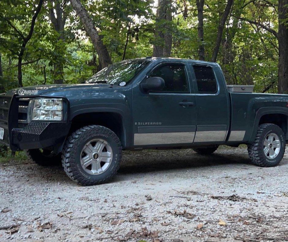 07-13-chevrolet-1500-trail-fx-front-diamond-plate-bumper-black-patch-performance-7.1753732640776.jpg