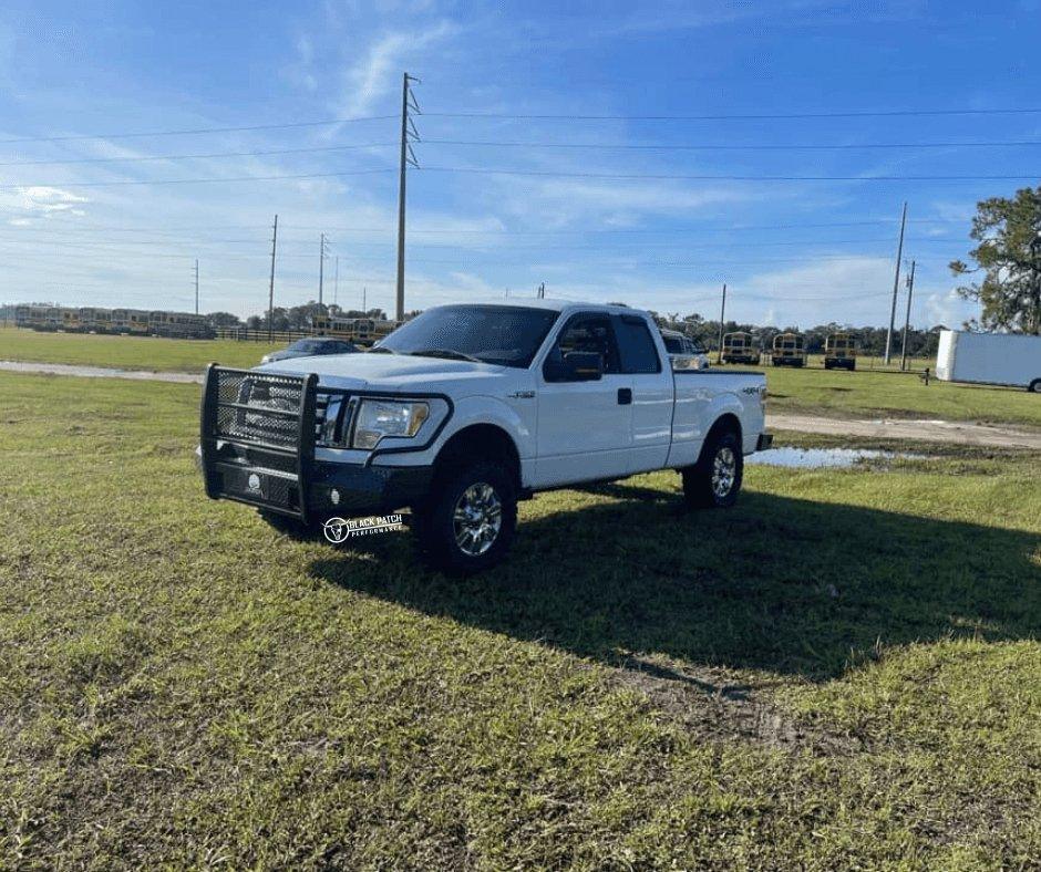09-14-ford-f150-trail-fx-front-diamond-plate-bumper-black-patch-performance-3.1754492835230.jpg
